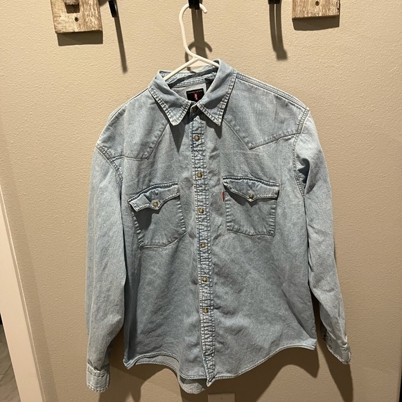 Levi's Other - Levi’s jean shirt button up men’s size large